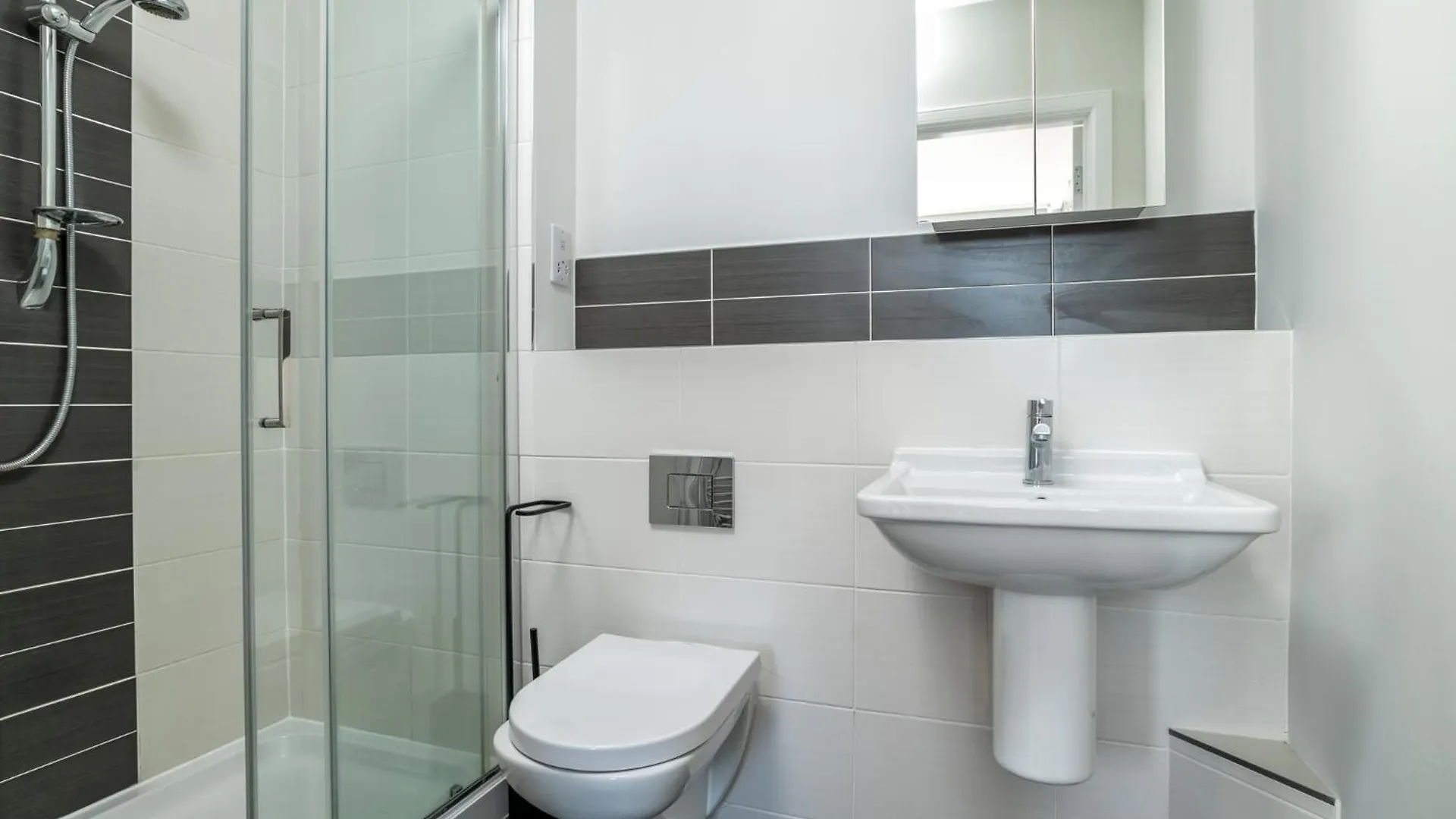 Appartamento Central Comfort And Explore Nearby Cafes Aberdeen Regno Unito