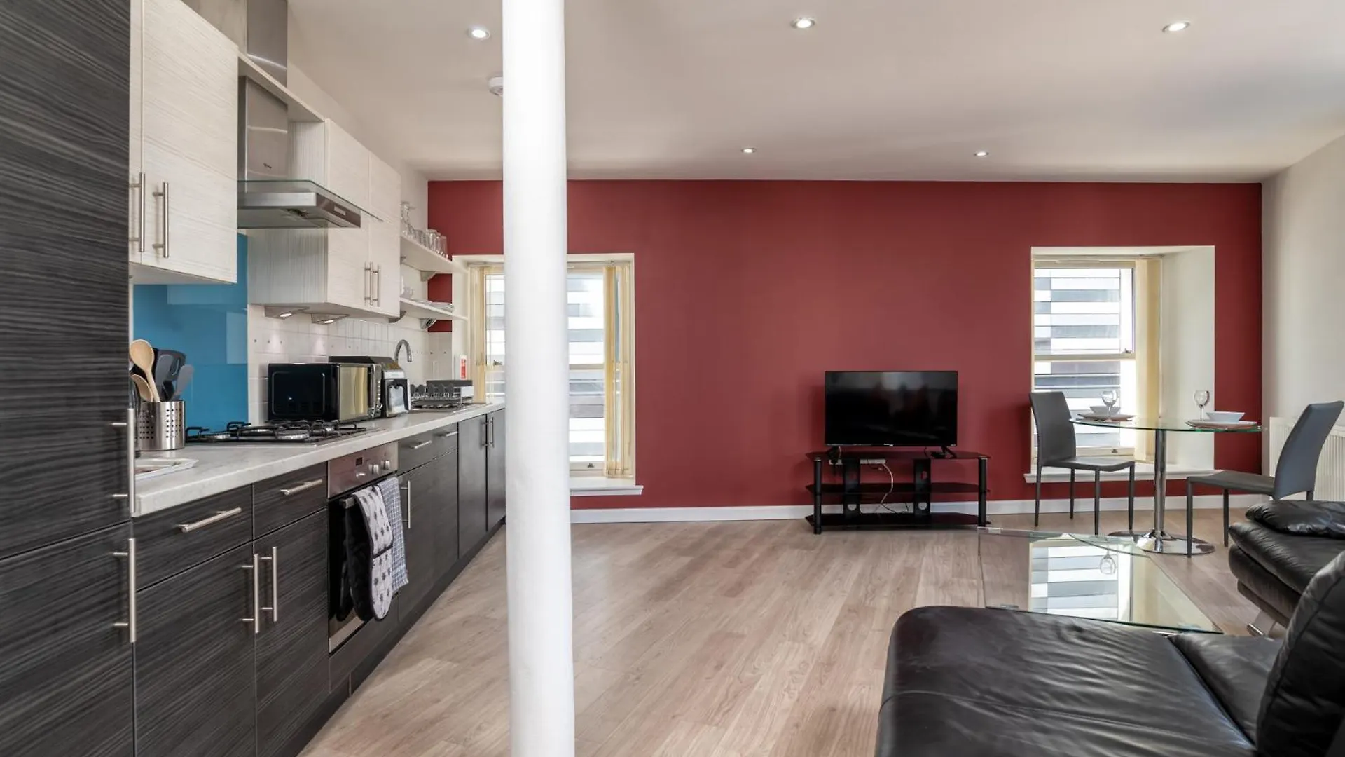 Appartamento Central Comfort And Explore Nearby Cafes Aberdeen Regno Unito